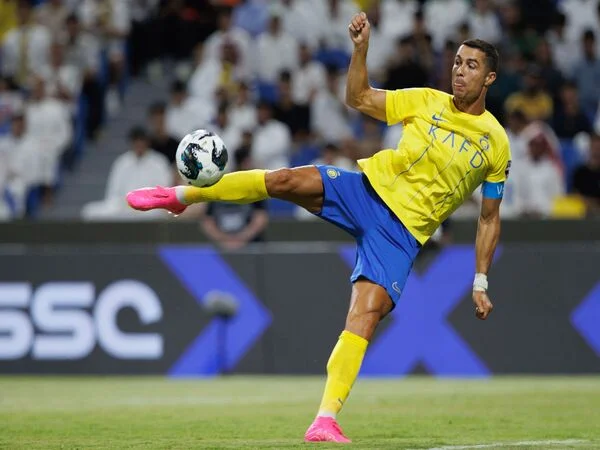 Cây săn bàn hàng đầu thế giới - Cristiano Ronaldo