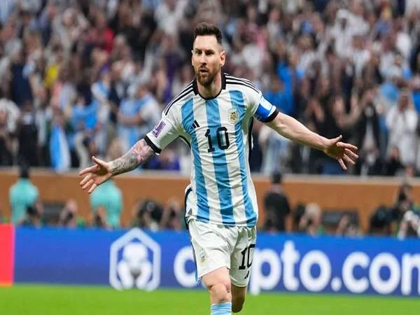 Tiền đạo hộ công hay nhất trong lịch sử bóng đá - Lionel Messi