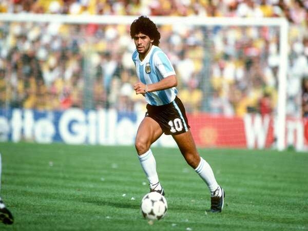 Cố huyền thoại Diego Maradona