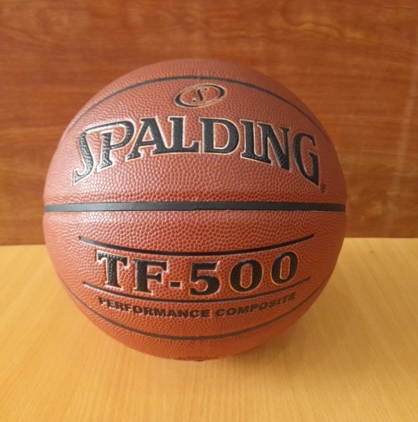 Spalding TF-500 là một trong số những sản phẩm được ưa chuộng