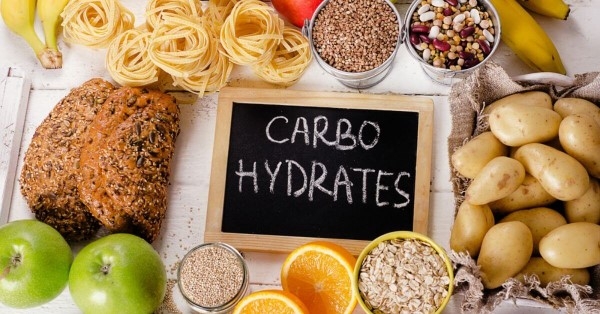 Khi đá bóng cầu thủ cần bổ sung Carbohydrate