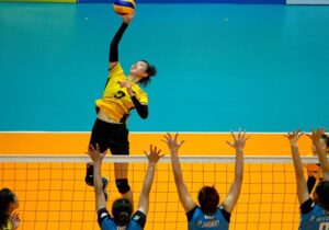 Chủ công (Outside Hitter) - Người chịu trách nhiệm tấn công từ biên trái của sân