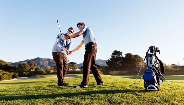 Chơi golf mang lại nhiều lợi ích cho sức khỏe tim mạch.