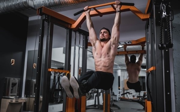 Hanging Leg Raise (Nâng chân treo)