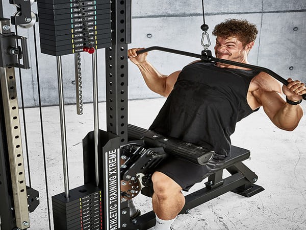 Bài tập Lat Pulldown (Kéo xô với máy)