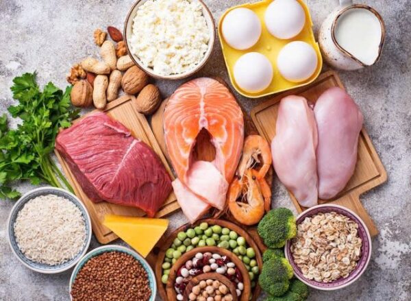 Người trưởng thành cần bao nhiêu Protein mỗi ngày?